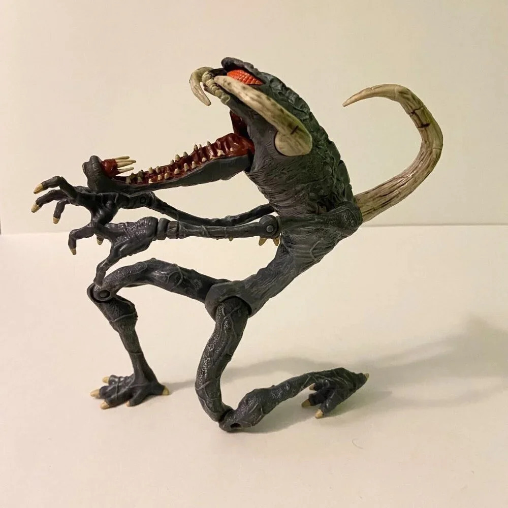 Vintage 1995 McFarlane Toys Spawn Violator Monster 9 Inch Tall Action Figure